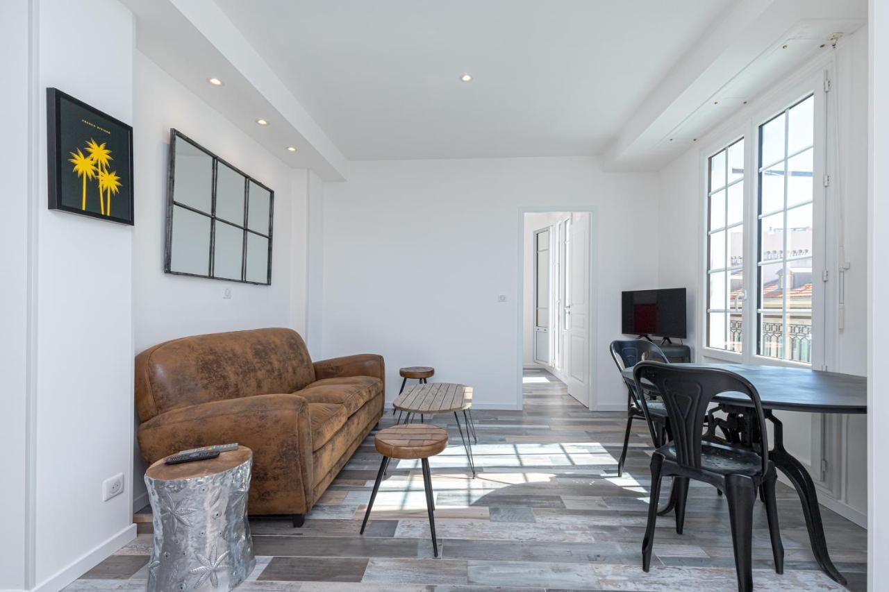 Squared Head-Apartment With Terrace In นีซ ภายนอก รูปภาพ