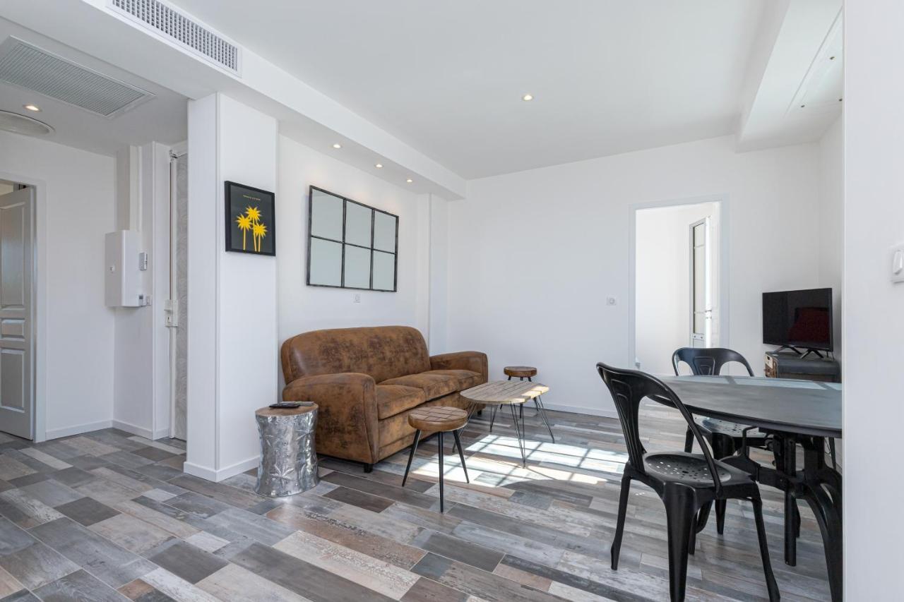 Squared Head-Apartment With Terrace In นีซ ภายนอก รูปภาพ